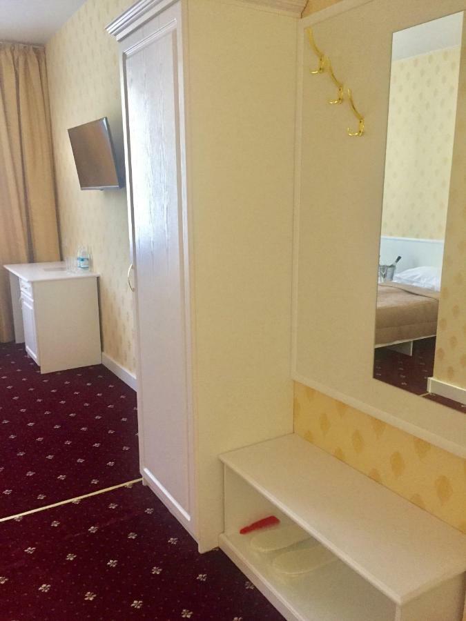 Sergeev Hotel Mykolaiv Eksteriør billede