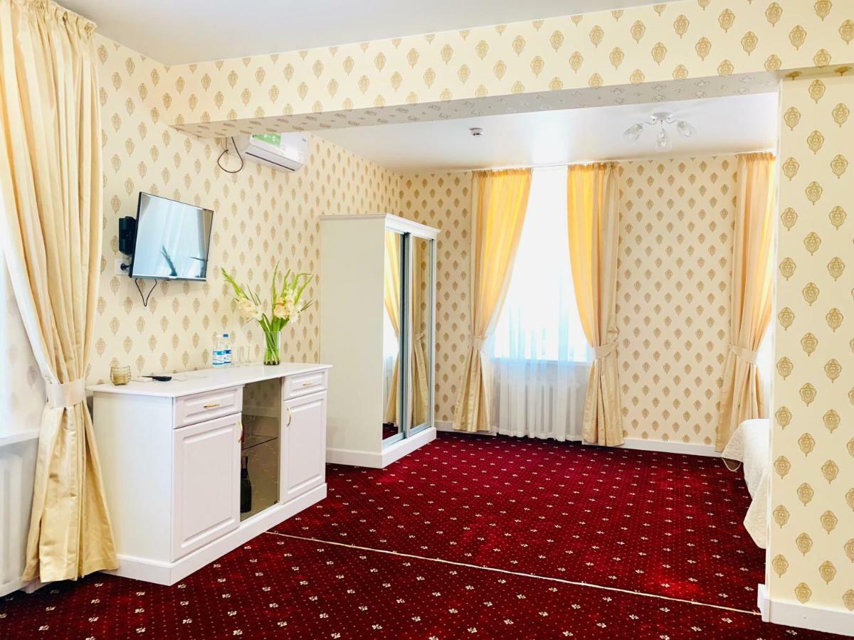 Sergeev Hotel Mykolaiv Eksteriør billede